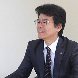 購買・積算課長 大坂 道博