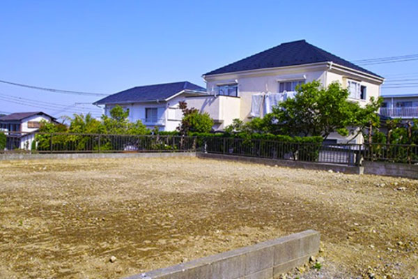 空き家を「更地にして貸す」場合