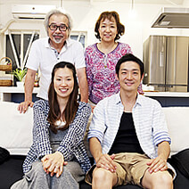 第29回全国住まいのリフォームコンクール特別賞を受賞。 <br>鉄骨を活かした二世帯住宅