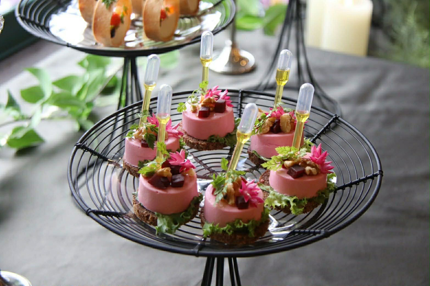 [銀座] フィンガーフード＆花あそび～春色スイーツと春色の花あそび