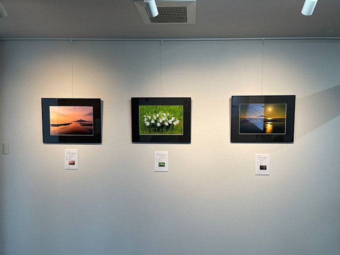 写真愛好家のT.MIKUNI氏による「じいじの個展」を開催中