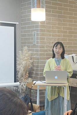 今回の講師の堀真理子さんです