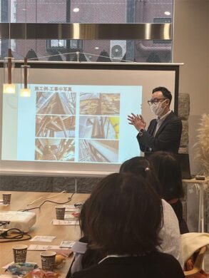 第一部、渡辺支店長による講義の様子。