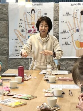 講師の皆森恵子さんのお写真です。