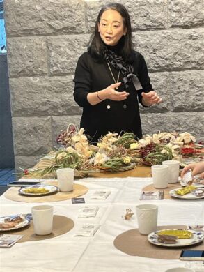 今回の講師、佐藤玲子先生のお写真です。