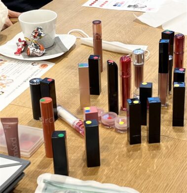 こちらがそのリップ見本です。