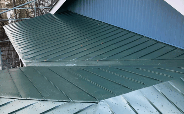 【施工レポート】函館・茶房菊泉｜大正建築を未来へつなぐ伝統的建造物リフォーム事例After：北欧テイストに合わせた屋根デザイン