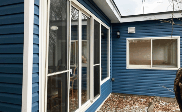 【施工レポート】函館・茶房菊泉｜大正建築を未来へつなぐ伝統的建造物リフォーム事例After：北欧住宅を思わせる下見板張り