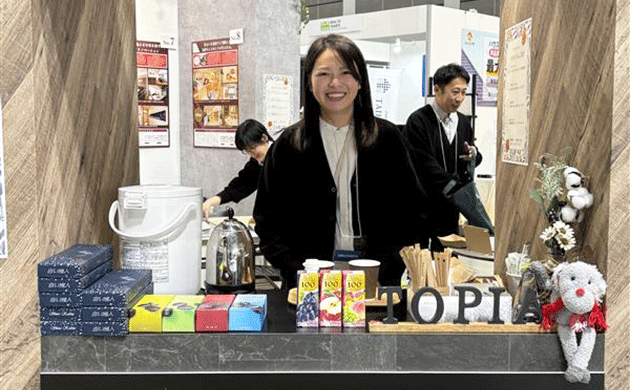 ご来場のお客様を、暖かい煎れたてのコーヒーでおもてなししました。