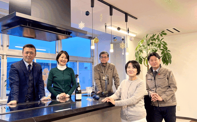 土屋ホームトピア旭川支店スタッフ笑顔でお待ちしております。