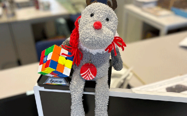 土屋ホームトピア・仙台支店の癒し担当、トナカイの「土屋ぽたくん」と一緒にお待ちしております!