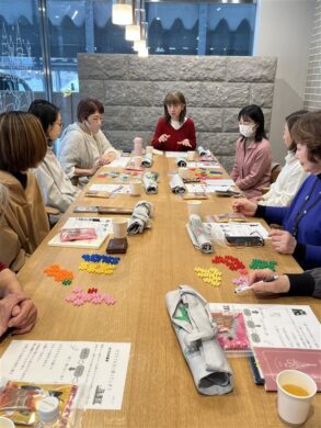 【暮らしのサロン/片づけても元に戻る！ 】の様子です。