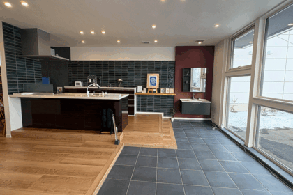 広々玄関土間でインドア×アウトドアのいいとこどり!~苫小牧ショールームで体感~