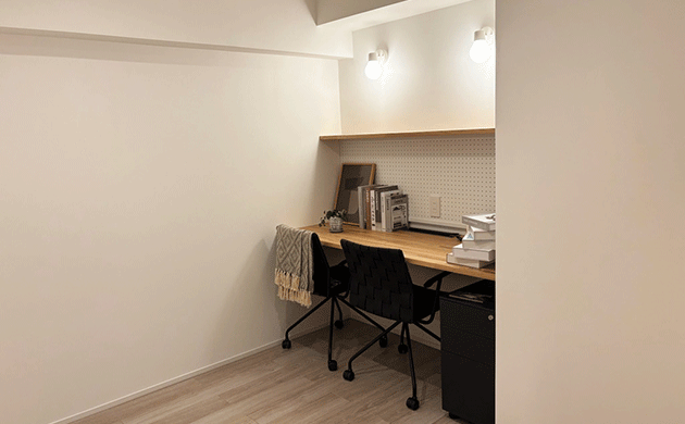 趣味やデスクワークに集中できる、落ち着いたワークスペース。