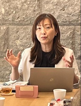 講師の千田安枝さんのお写真です。