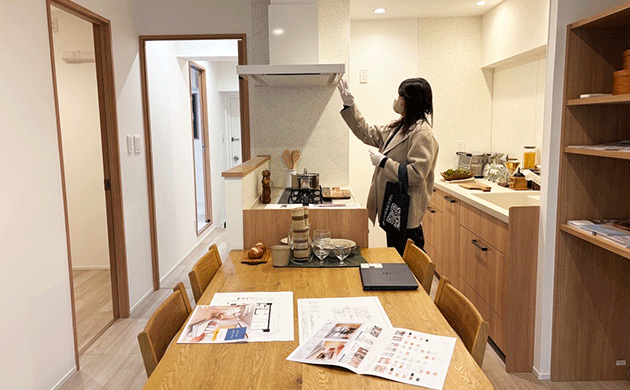 スペースを効率的に活用したダイニングキッチン動線で、毎日の家事もスムーズです。