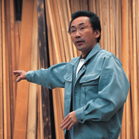 山下輝夫